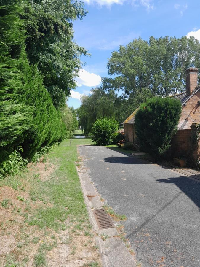 Chez Santia Villa Brinon-sur-Sauldre Kültér fotó